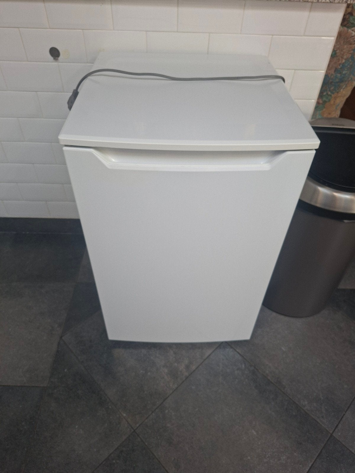 quigg tafelmodel koelkast, Zonder vriesvak, 100 tot 150 liter, Zo goed als nieuw, Ophalen