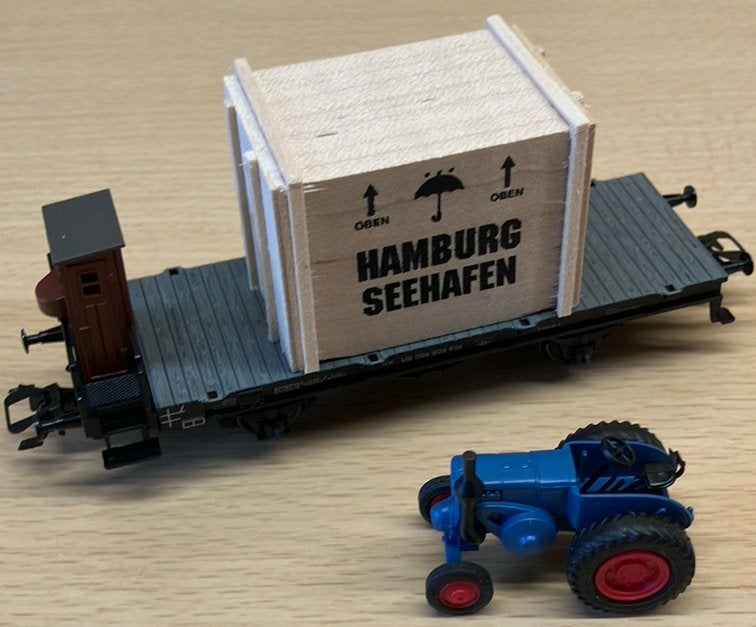 Märklin 46843 platte wagon met Lanz tractor, Wisselstroom, Ophalen of Verzenden, Märklin, Nieuw