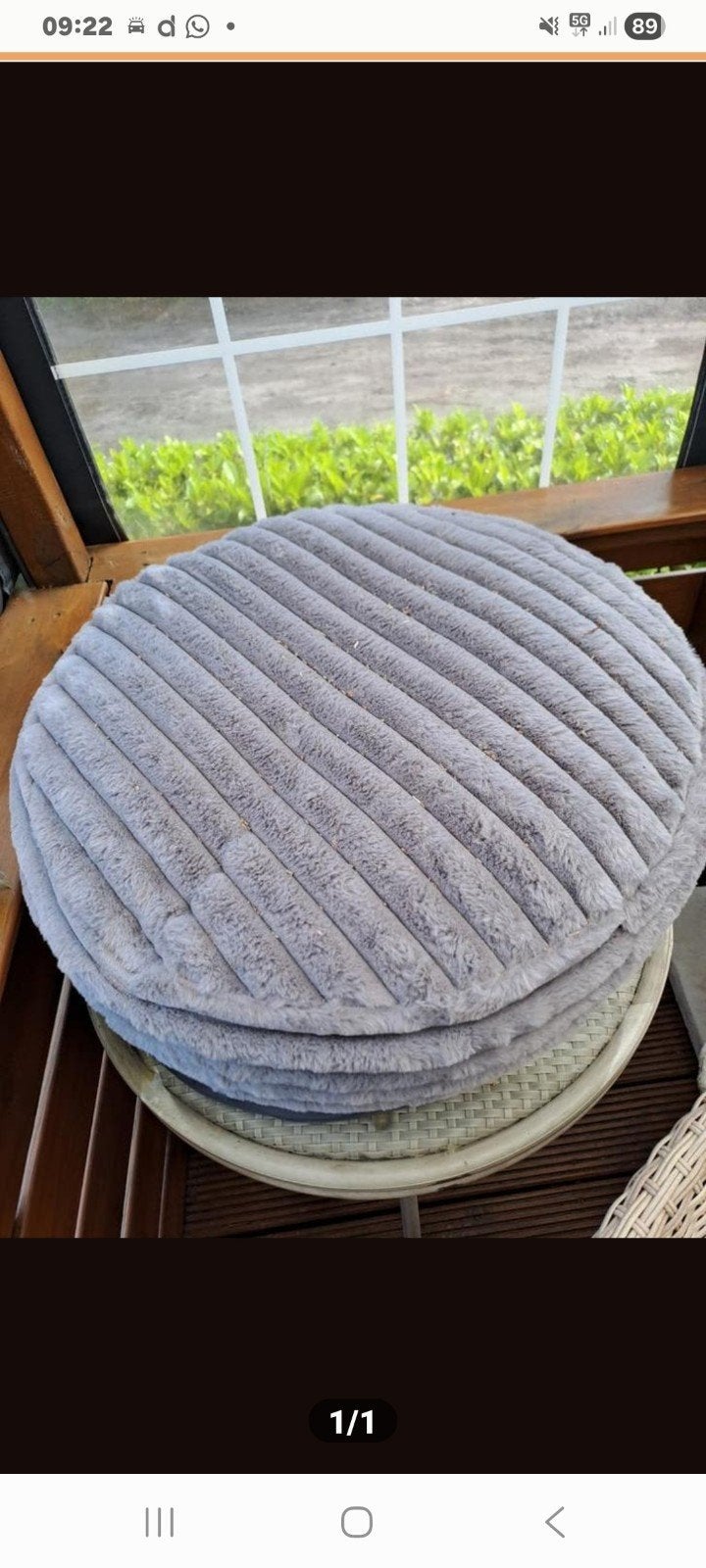 Rond geribbeld pluche zitkussen - Grijs (65x15 cm), Huis en Inrichting, Ophalen of Verzenden