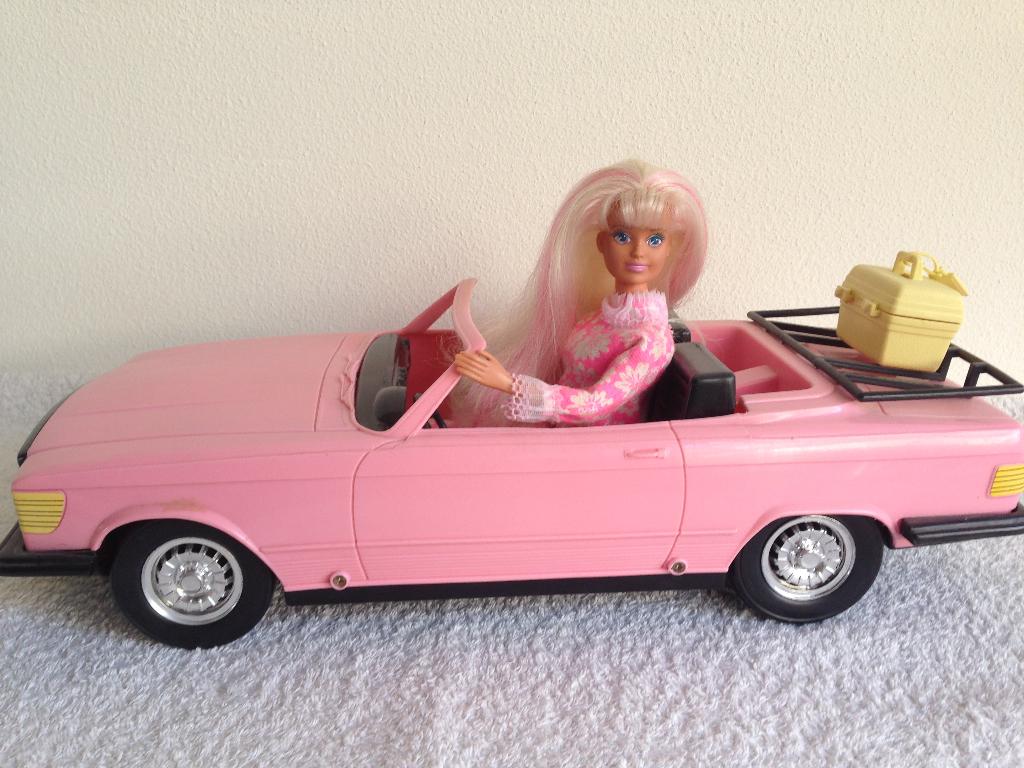 🌸Vintage MERITUS MAXIE Barbie ROZE MERCEDES 1983., Verzamelen, Ophalen of Verzenden, Zo goed als nieuw, Fashion Doll