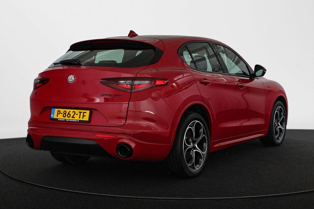 Alfa Romeo Stelvio 2.0T 280pk AWD Veloce / Carplay / Adaptie, Auto's, Alfa Romeo, Automaat, 4 cilinders, Leder, Bedrijf
