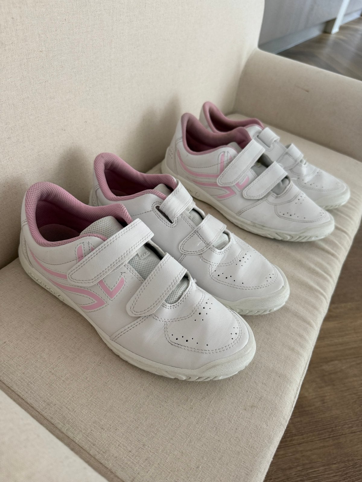 Witte sportschoenen met roze accenten voor meisjes, Ophalen, Gebruikt, Meisje, Sportschoenen