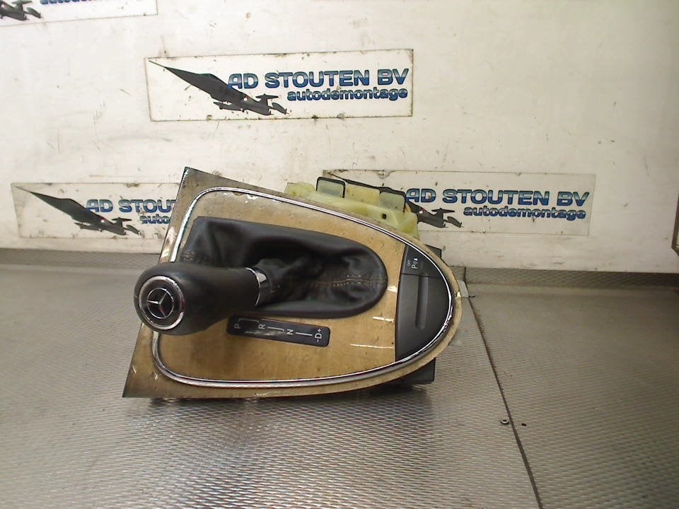 Versnellingspook AUTOMAAT Mercedes-Benz CLS (C219) 03751222, Gebruikt, Mercedes-Benz AG, Mercedes-Benz, Mercedesstraße 120, Stuttgart 70372, , Duitsland