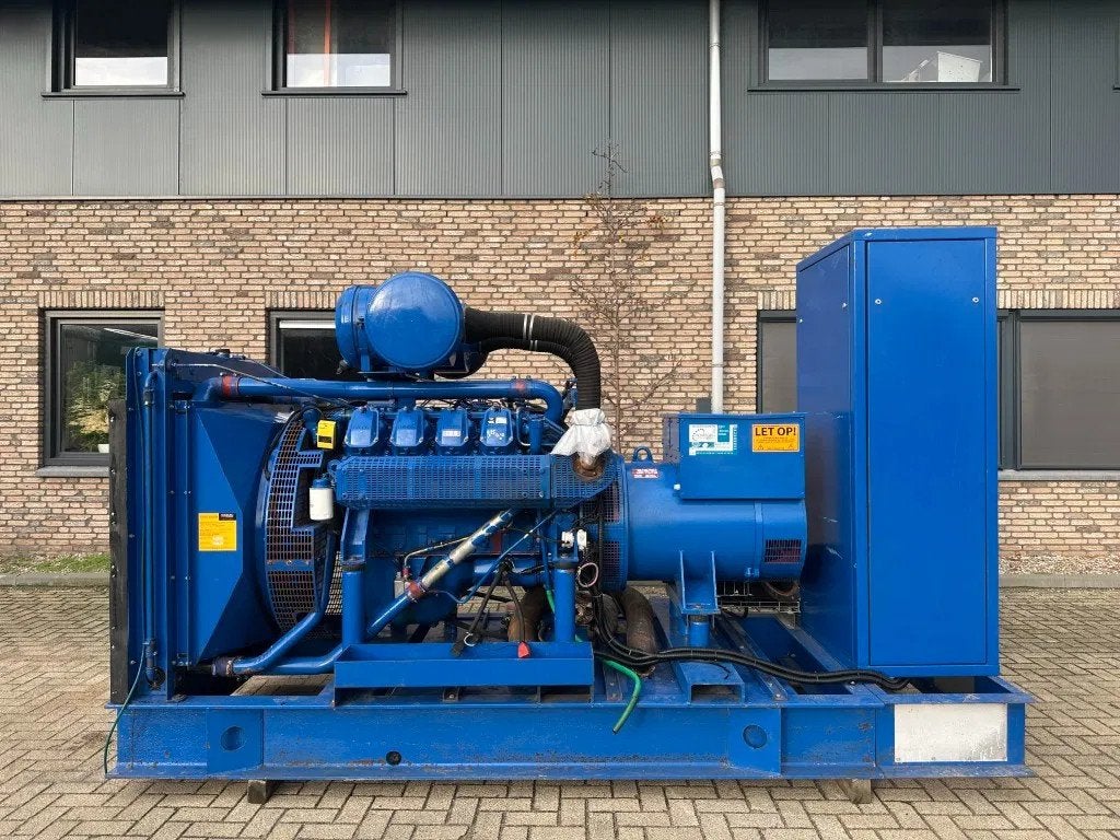 Iveco 8281 SRI 26.01 Leroy Somer 400 KVA generatorset noodst, Ophalen of Verzenden