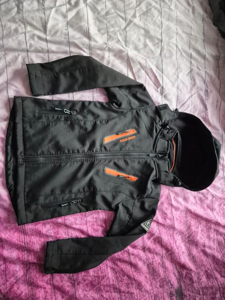 Lizzard sports winddicht jasje 116 122, Kinderen en Baby's, Kinderkleding | Maat 116, Ophalen of Verzenden, Gebruikt, Meisje, Jas