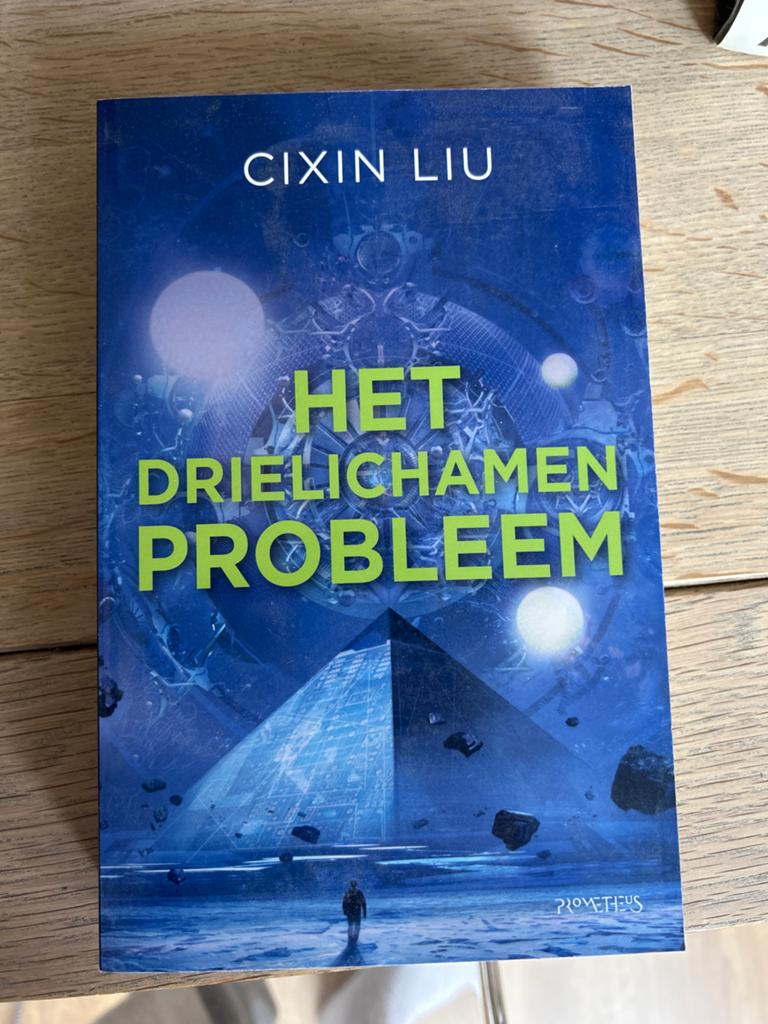 Het Drielichamenprobleem - Cixin Liu (paperback), Ophalen of Verzenden, Zo goed als nieuw