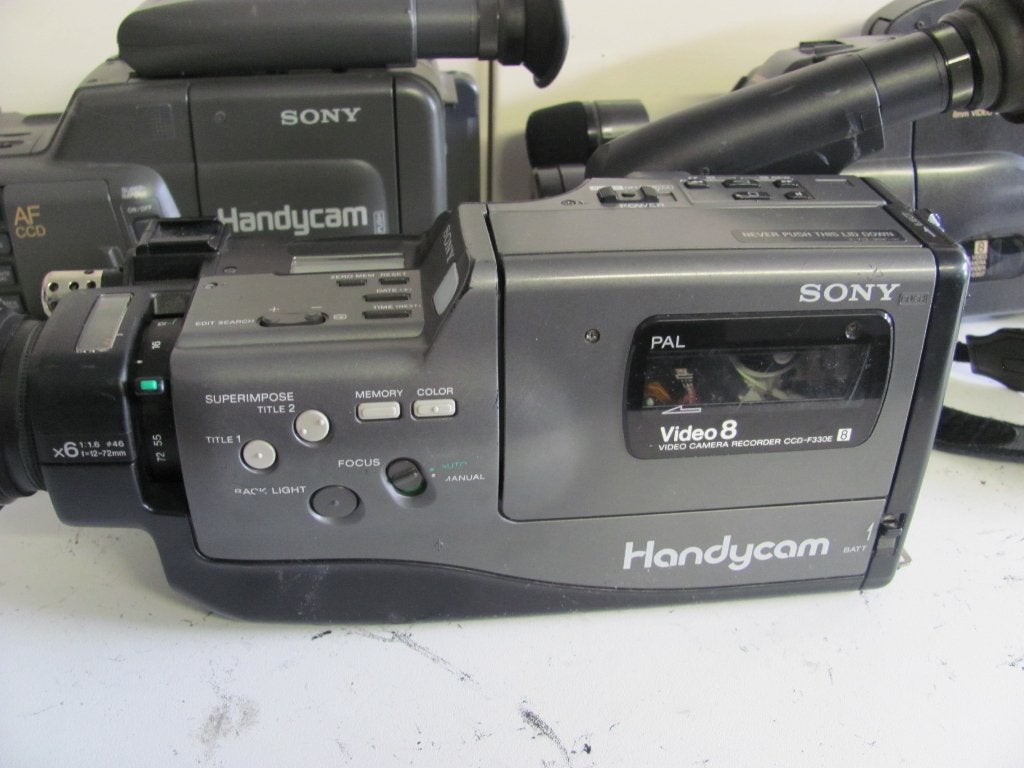 3 stuks vido8/hi8 analoge camera's met allen een probleem, Audio, Tv en Foto, Videocamera's Analoog, Ophalen of Verzenden, Hi 8