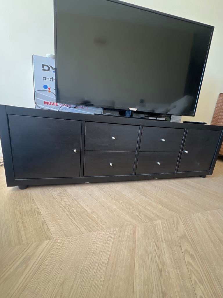 Zwart Kallax tv-meubel met lades en deuren, Huis en Inrichting, Kasten | Televisiemeubels, Ophalen, Overige materialen, Gebruikt