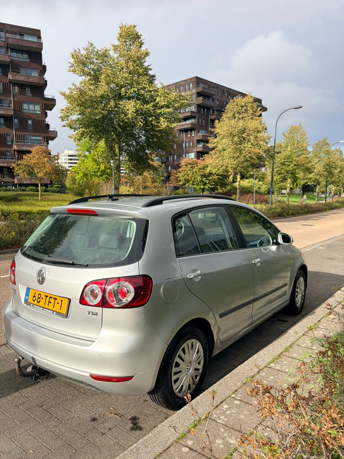 Foto 3 van Volkswagen Golf Plus 1.2 TSI 77KW DSG 2011 Grijs