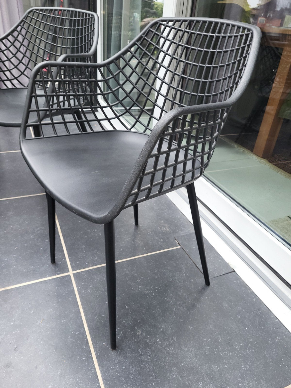6 moderne zwarte stoel met rasterdesign, Huis en Inrichting, Ophalen, Zwart, Kunststof, Zo goed als nieuw