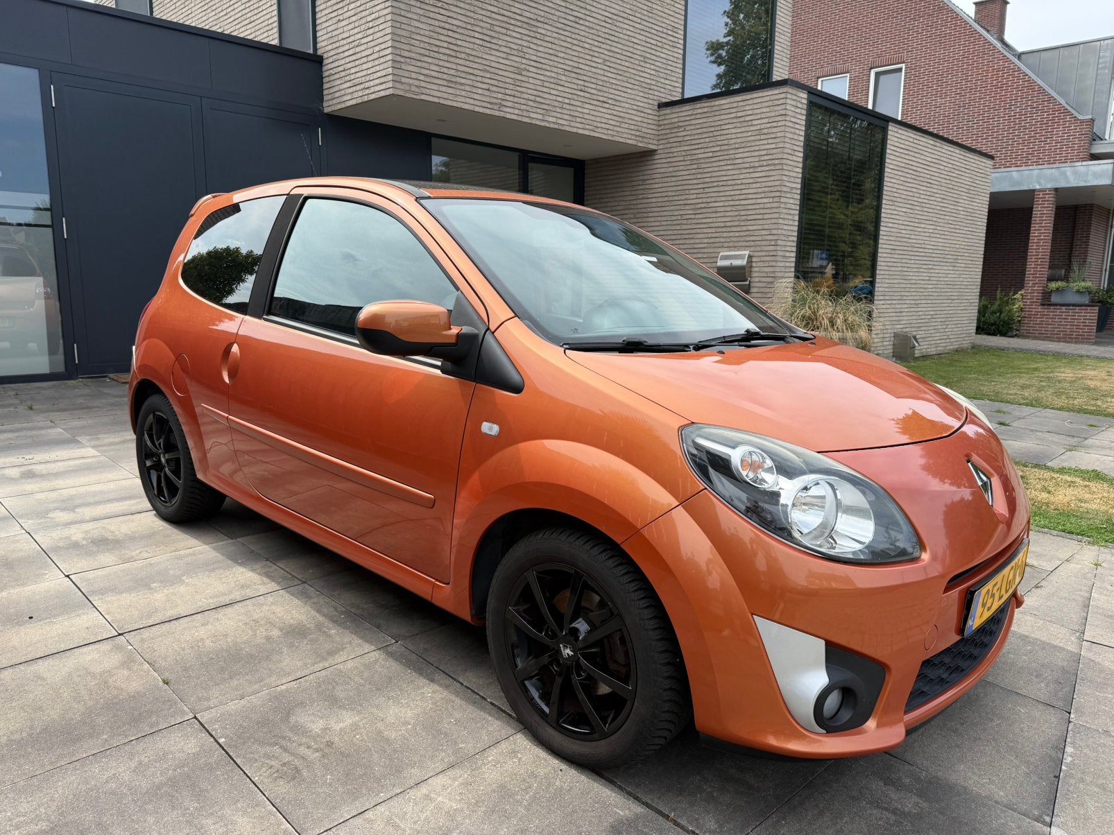 Te koop: Renault Twingo 1.2 16V 2010, Auto's, 839 kg, Twingo, 4 stoelen, Origineel Nederlands