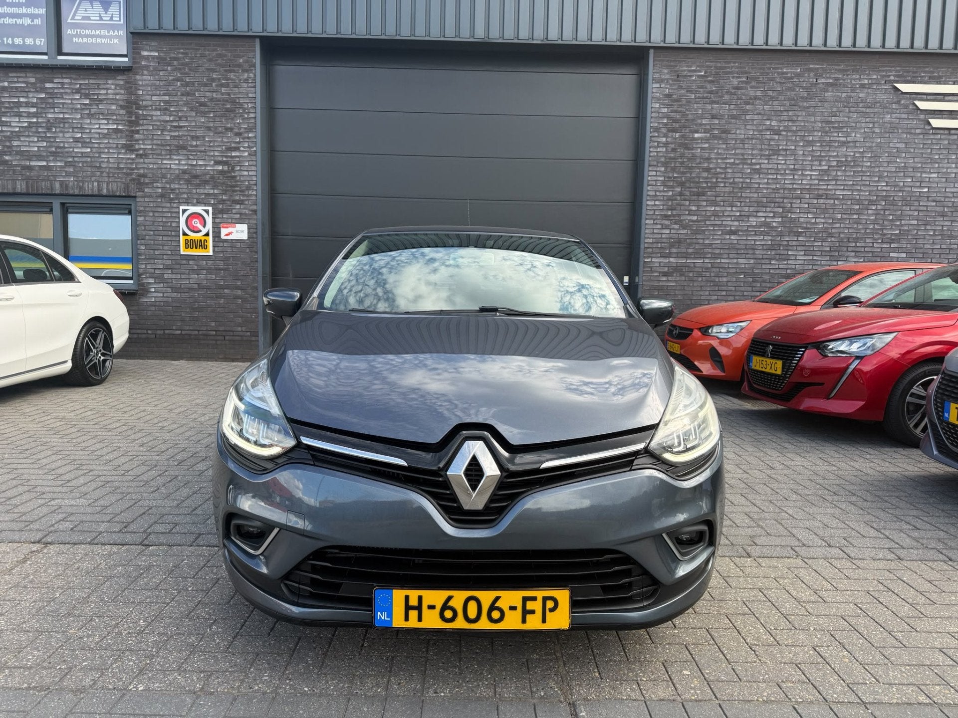 Renault Clio 1.2 TCe Intens | 2E EIGENAAR | AUTOMAAT | 3/6 O, Auto's, Renault, Gebruikt, 4 cilinders, Leder en Stof, 49 €/maand