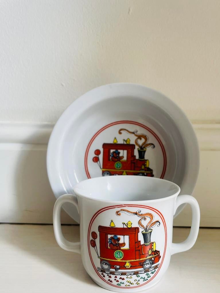 Vintage Lotus kinderservies -beer in trein - porselei, Ophalen of Verzenden, Zo goed als nieuw