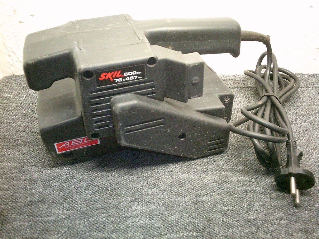 Skil bandschuurmachine, Ophalen of Verzenden, Gebruikt, 600 tot 1200 watt, Bandschuurmachine