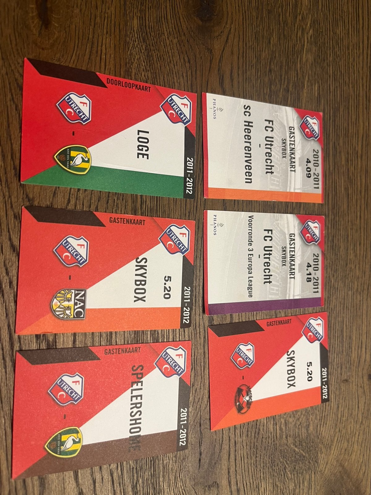 6 OUDERE TOEGANSPASSEN FC UTRECHT, Ophalen of Verzenden, Zo goed als nieuw, F.C. Utrecht, Overige typen