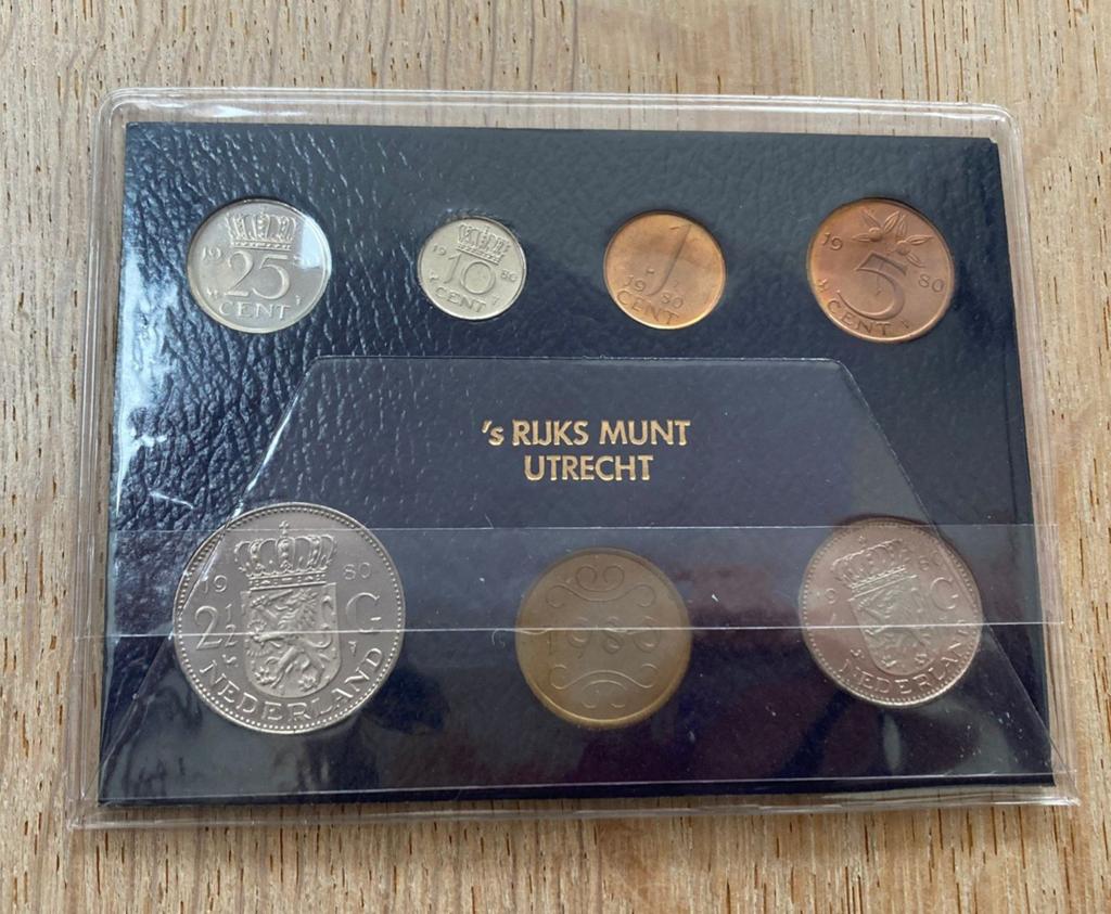 Jaarset 1980 met penning Rijks Munt FDC, Postzegels en Munten, Munten | Nederland, Verzenden, Setje