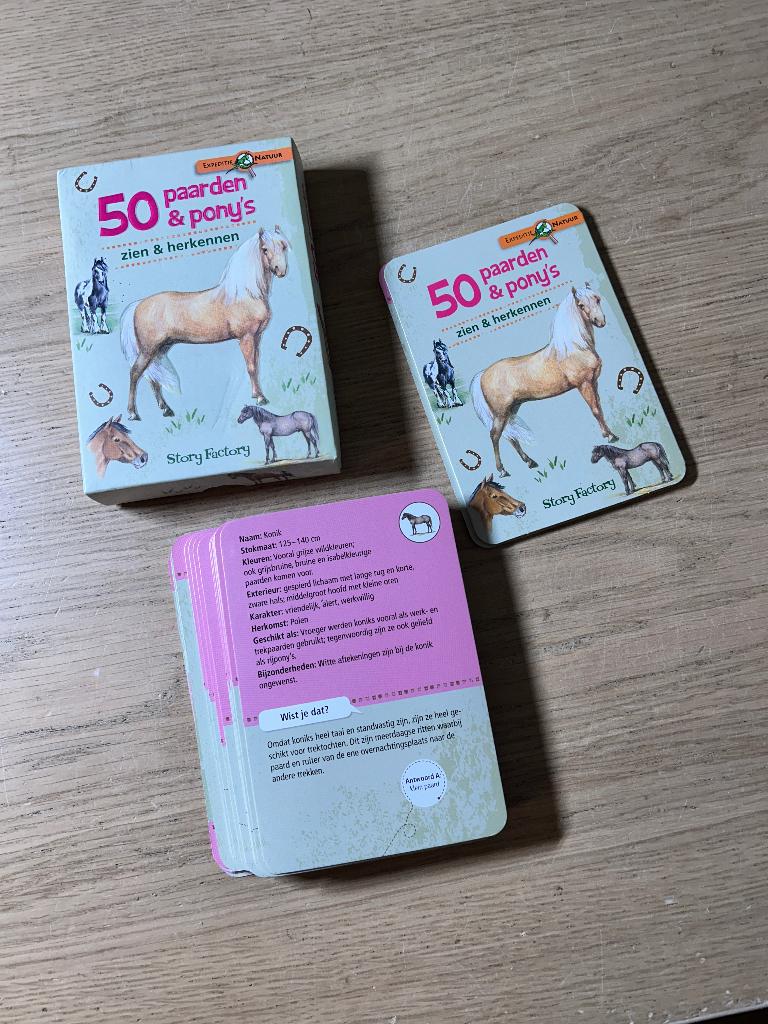 50 Paarden en Pony's Zien & Herkennen, Ophalen of Verzenden, Zo goed als nieuw