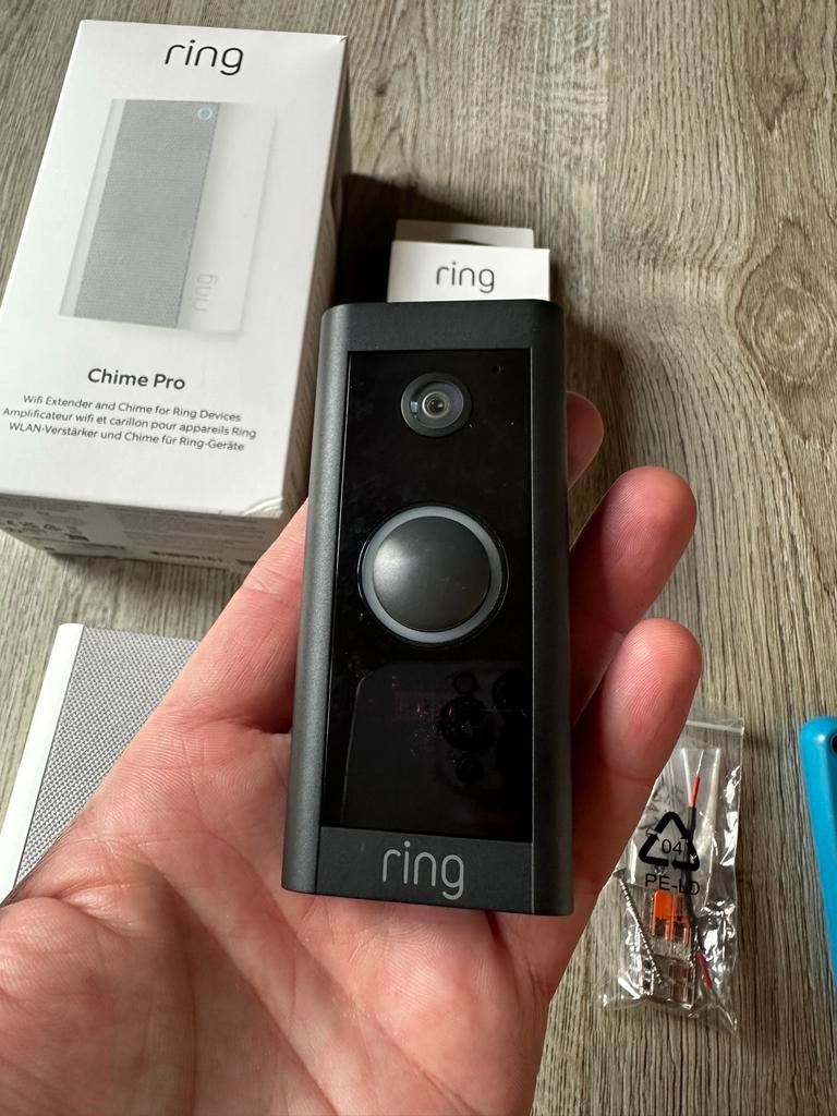 Ring Video Deurbel Bedraad + Chime Pro Wifi Extender, Ophalen, Bewegingsdetectiesensor, Zo goed als nieuw, Bedraad
