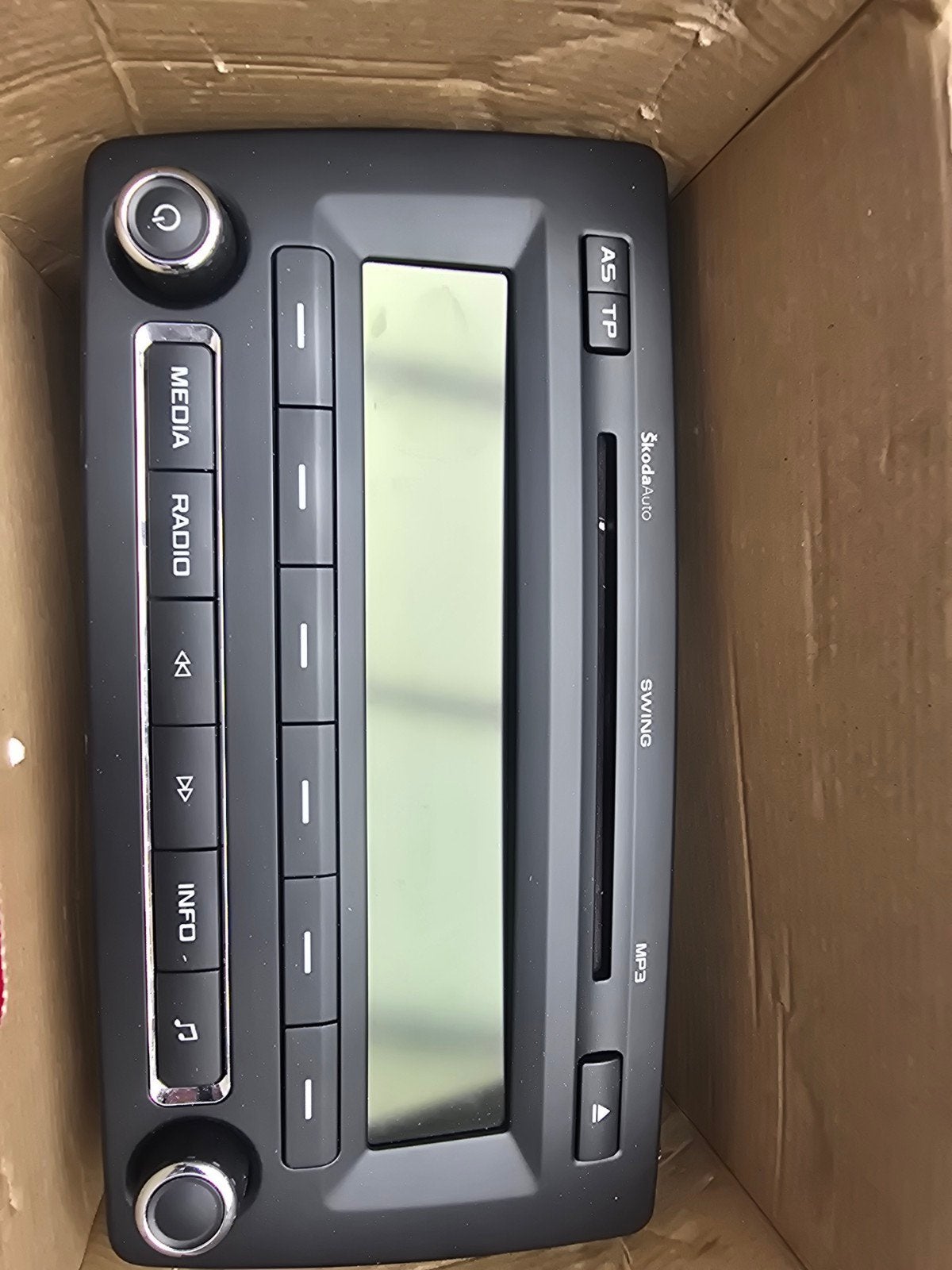 Skoda auto radio, Ophalen