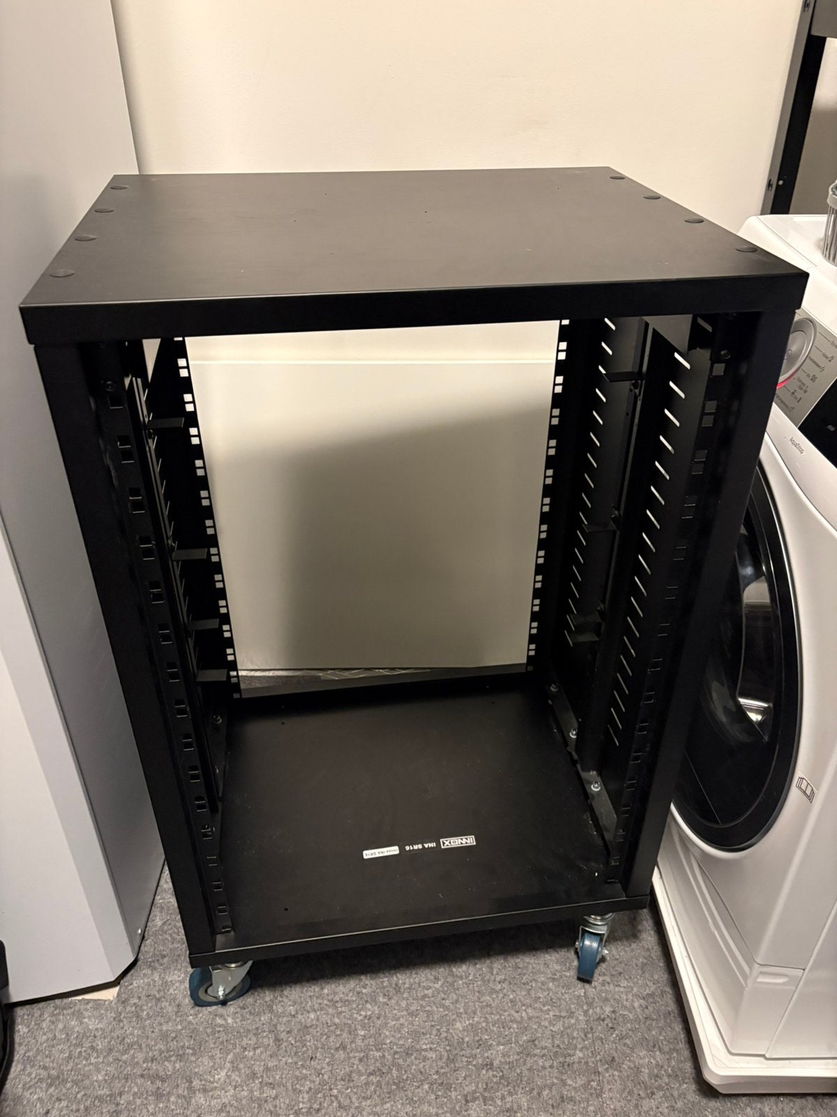 16u 19” rack van Innox met toebehoren, Computers en Software, Serverkasten, Ophalen, Gebruikt