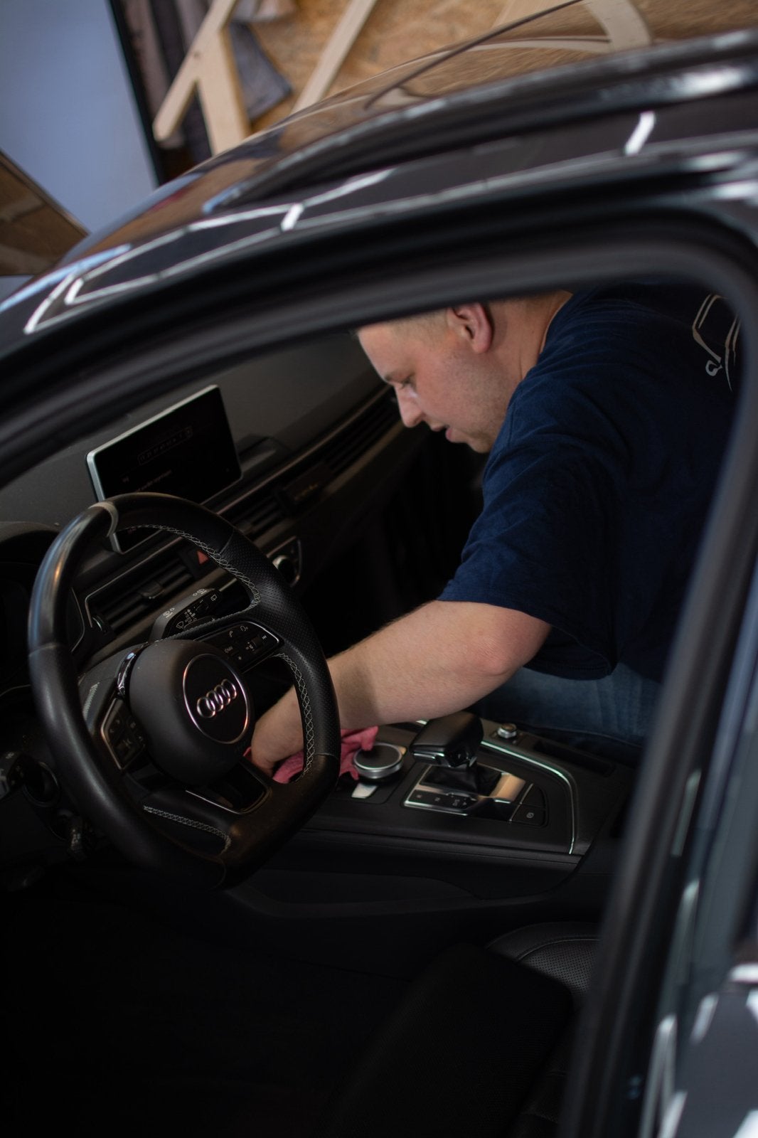 Hiemstra Detailing - auto poetsen op hoger gebied, Geurverwijdering