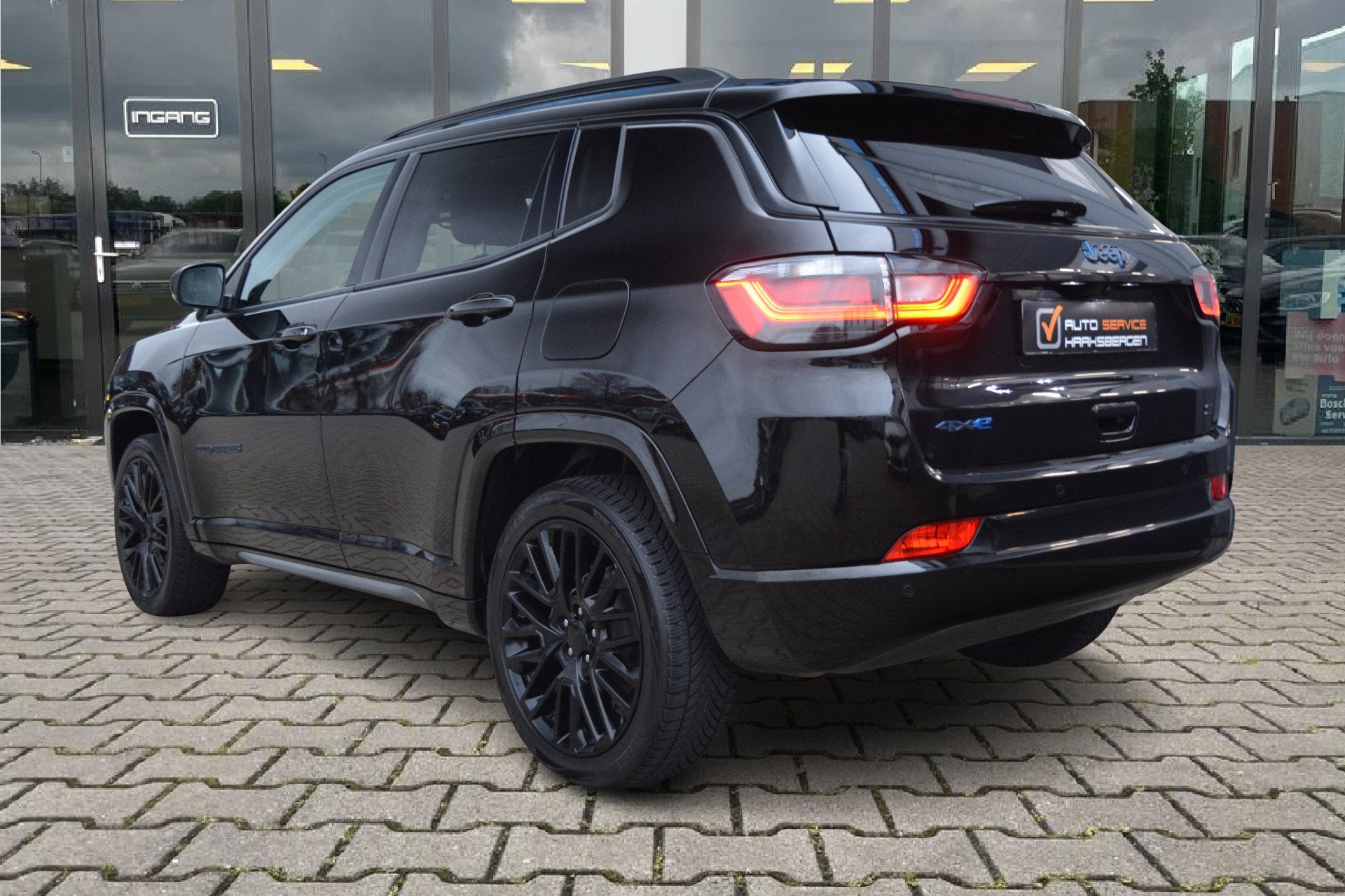 Jeep Compass 4xe 240 Plug-in Hybrid Electric S | ACC | 360 C, Automaat, Zwart, 4 cilinders, Zwart