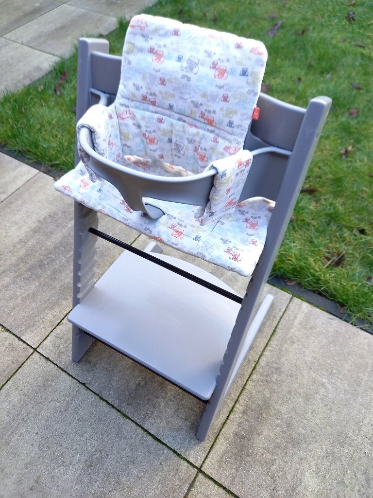Foto 17 van Stokke Tripp Trapp kinderstoel, newborn sets, babysets, etc.