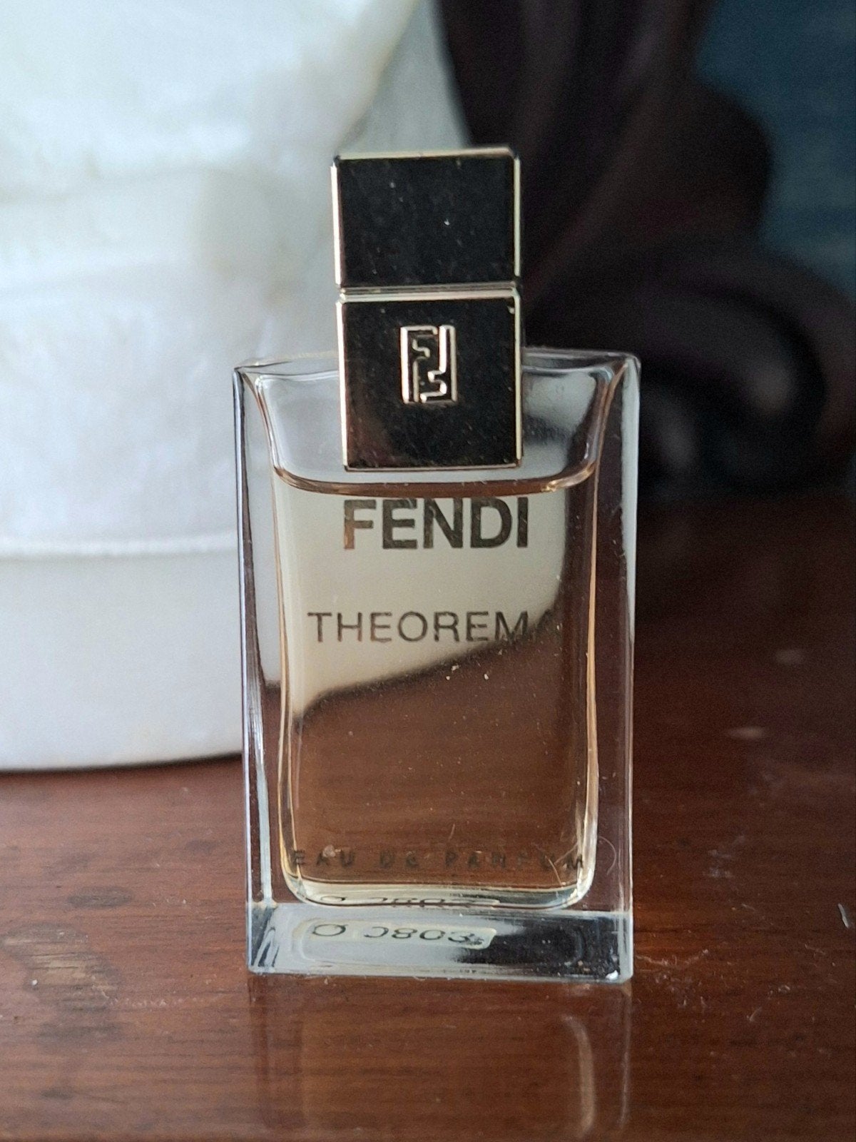 Fendi Theorema Eau de Parfum Miniatuurflesje 5ml = 4,6 ml.., Sieraden, Tassen en Uiterlijk, Uiterlijk | Parfum, Ophalen of Verzenden
