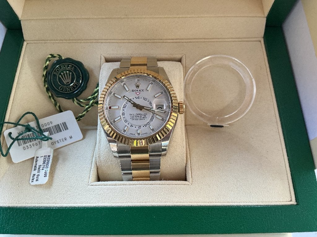 Rolex Sky Dweller Staal/Goud 42mm 3/2018…. Z.G.A.Nieuw ….., Polshorloge, Ophalen of Verzenden, Zo goed als nieuw, Goud