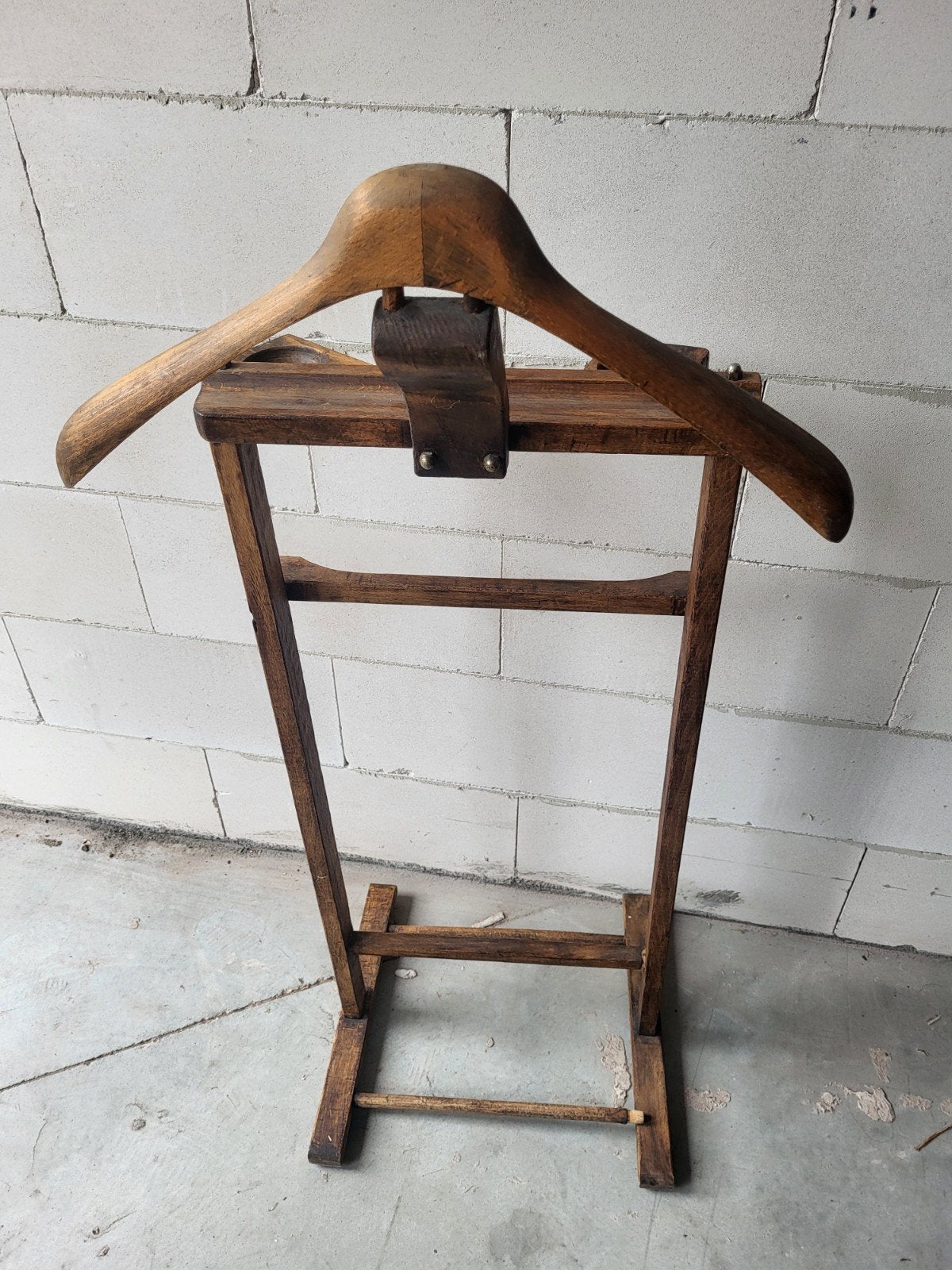 antieke dressboy, Ophalen