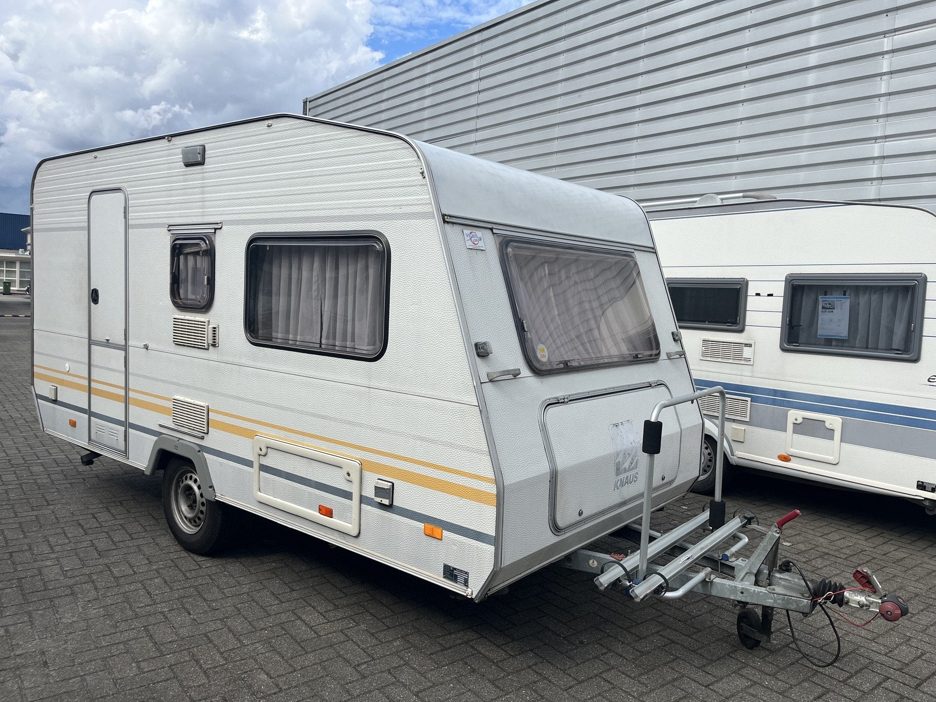 Knaus 400 Sudwind (bj 1993), Caravans en Kamperen, Bedrijf, Luifel, 4 tot 5 meter, 500 - 750 kg