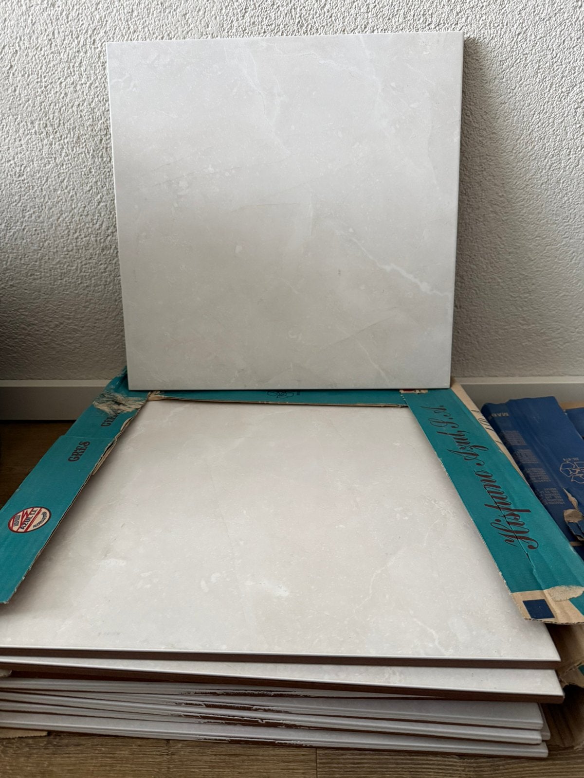 1,6 m2 aan tegels 10 stuks, Ophalen, 40 tot 60 cm, Nieuw, Minder dan 5 m²