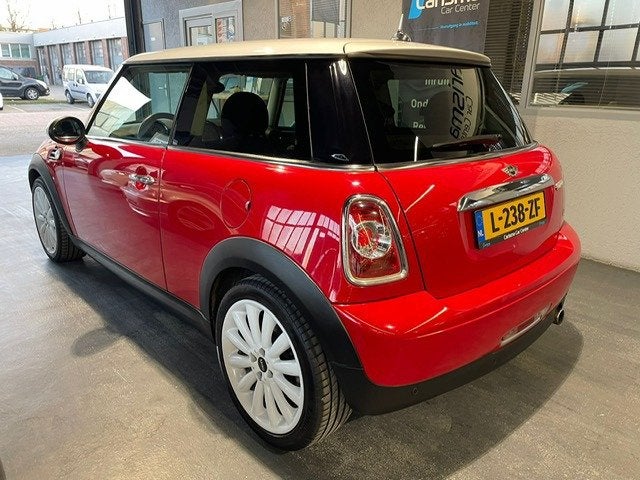 Mini Mini 1.6 Cooper Chili Clima|Cruise|PDC, Auto's, Voorwielaandrijving, Zwart, 4 stoelen, Leder en Stof