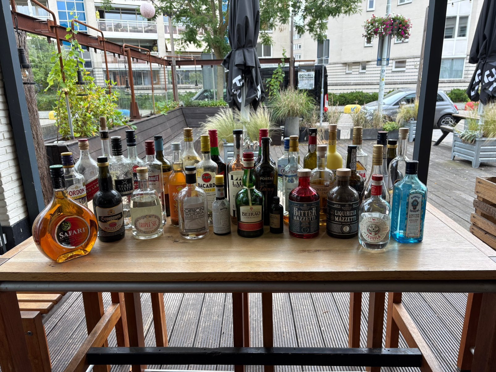 Flessen sterke drank, Ophalen, Zo goed als nieuw