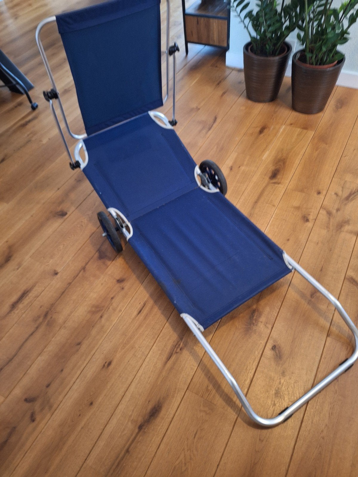 Opvouwbare strandstoel met wielen en zonnescherm, Ophalen, Gebruikt, Aluminium, Inklapbaar
