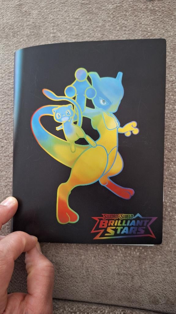 Pokemon kaarten 105 stuks, Ophalen of Verzenden, Zo goed als nieuw, Meerdere kaarten