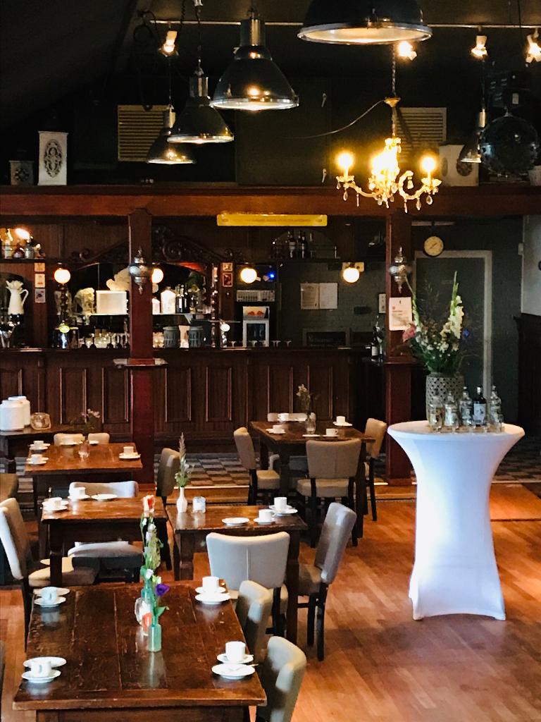 Mooie, karakteristieke bruine, houten, lange bar, Huis en Inrichting, Barren, Ophalen, Gebruikt