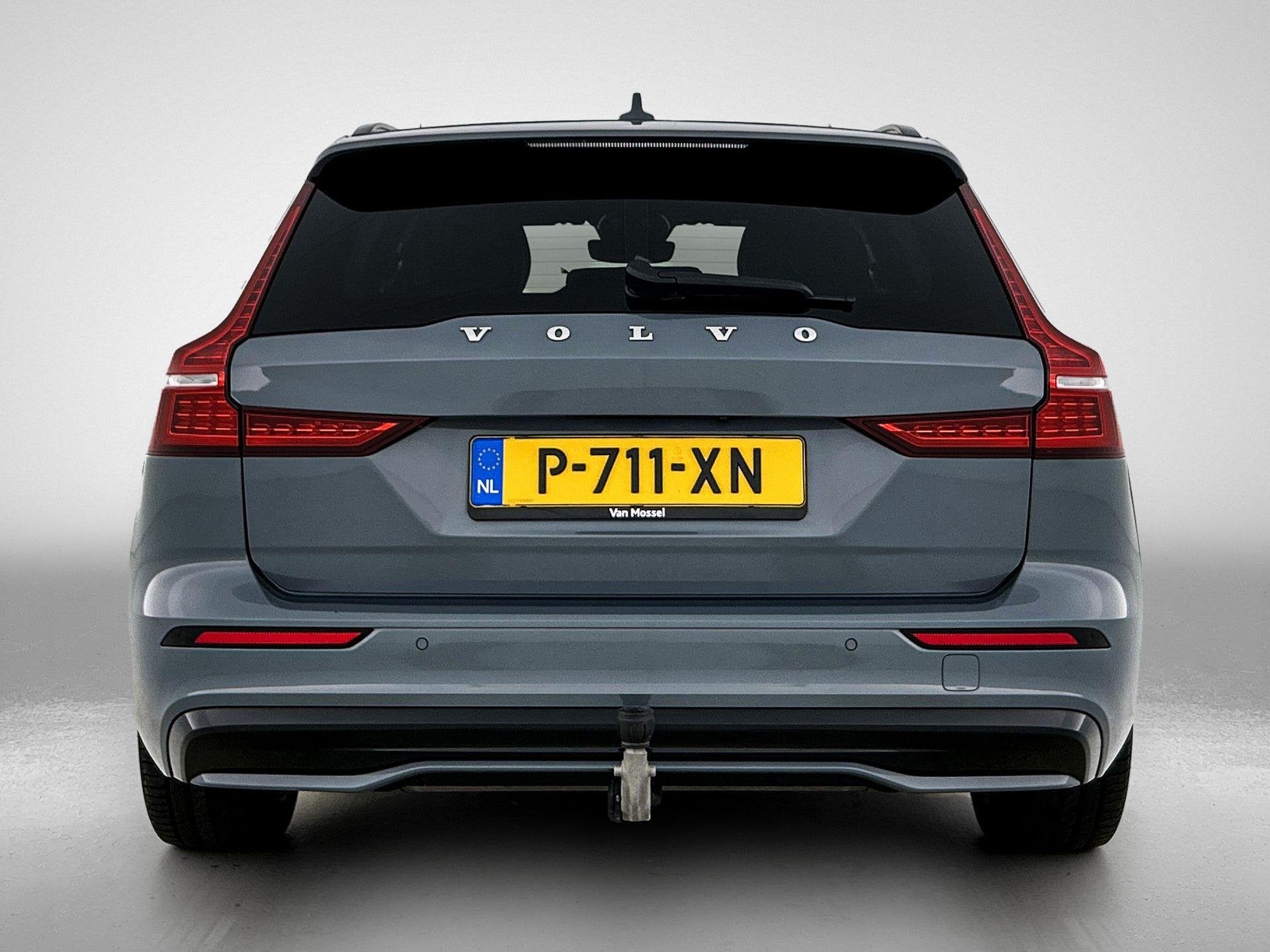 Volvo V60 2.0 B4 Plus Dark 1e Eigenaar | Origineel Nederland, Auto's, 12 maanden, Euro 6, 4 cilinders, 1634 kg
