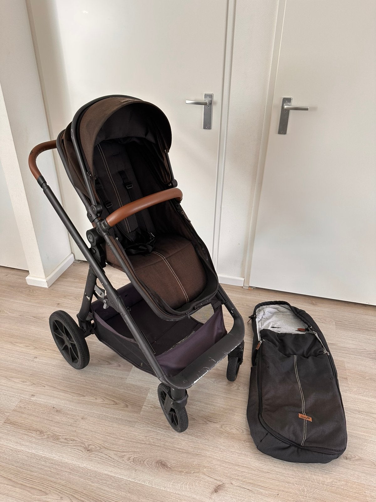Qute kinderwagen, Ophalen, Zo goed als nieuw, Overige merken