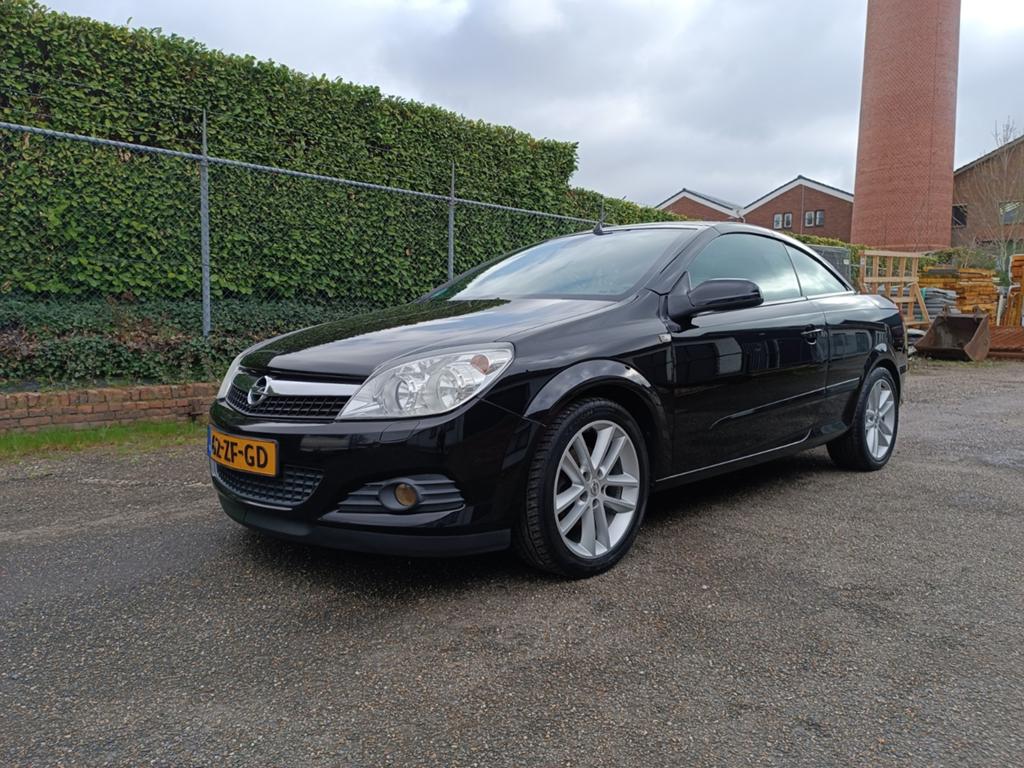 Opel Astra 1.8 16V Twintop cabrio bj 2008 apk tot april 2027, Auto's, Zwart, 4 cilinders, Cabriolet, 4 stoelen