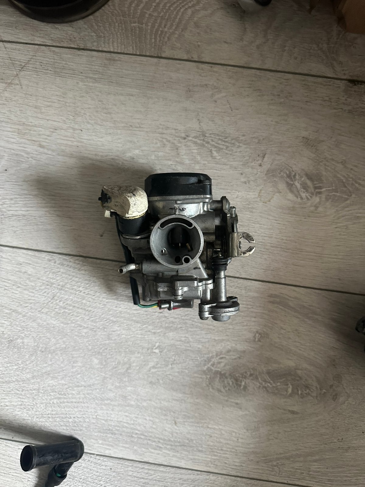 Piaggio 4 takt carberateur, Fietsen en Brommers, Ophalen of Verzenden, Zo goed als nieuw