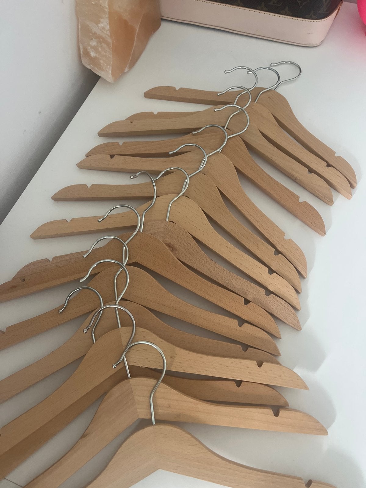 15 houten kinderkledinghangers IKEA, Ophalen of Verzenden, Gebruikt, Hout, Kinderen
