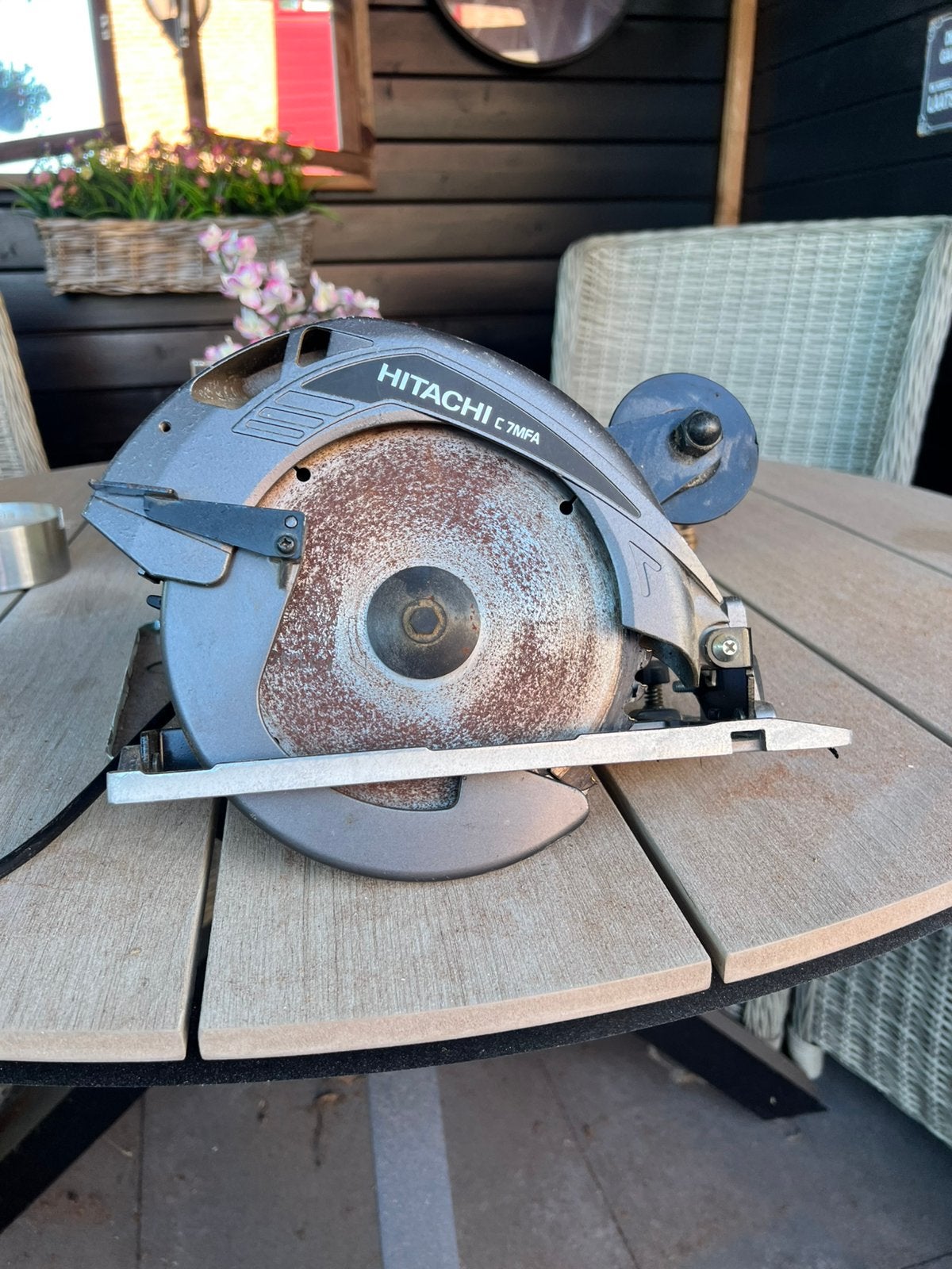 Goed werkende cirkelzaag met een nieuw zaagblad, Gebruikt, Cirkelzaag, Ophalen of Verzenden, 30 tot 70 mm