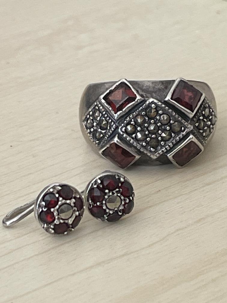 Prachtige antiek zilveren set oorbellen en ring met granaat, Sieraden, Tassen en Uiterlijk, Antieke sieraden, Ophalen of Verzenden