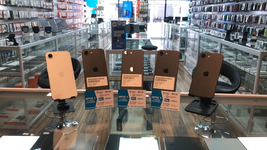 iphone 16   128GB / 256GB / iphone 15   256GB / 128GB  88s, Ophalen, Zo goed als nieuw, Overige typen
