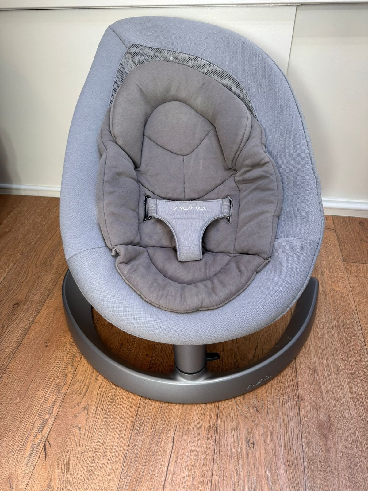 Nuna Leaf Grow Wiegje/Wipstoel - Grijs, Kinderen en Baby's, Ophalen, Zo goed als nieuw