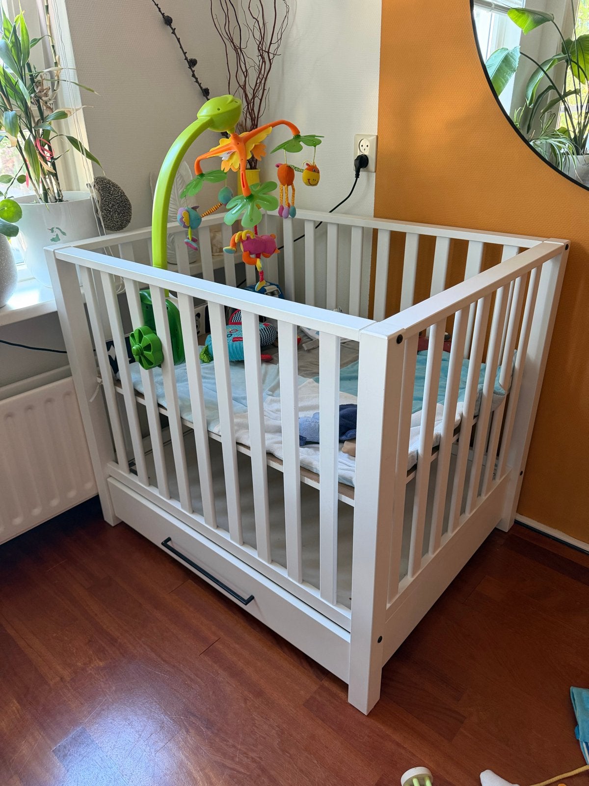Europe Baby Casper II Box met lade en mobiel, Ophalen, Zo goed als nieuw, Rond, Lade