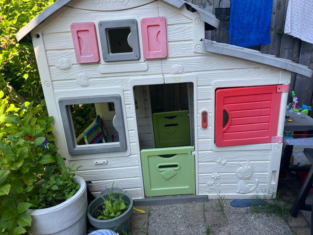 Smoby Speelhuisje met picknicktafel, Ophalen of Verzenden, Gebruikt, Kunststof
