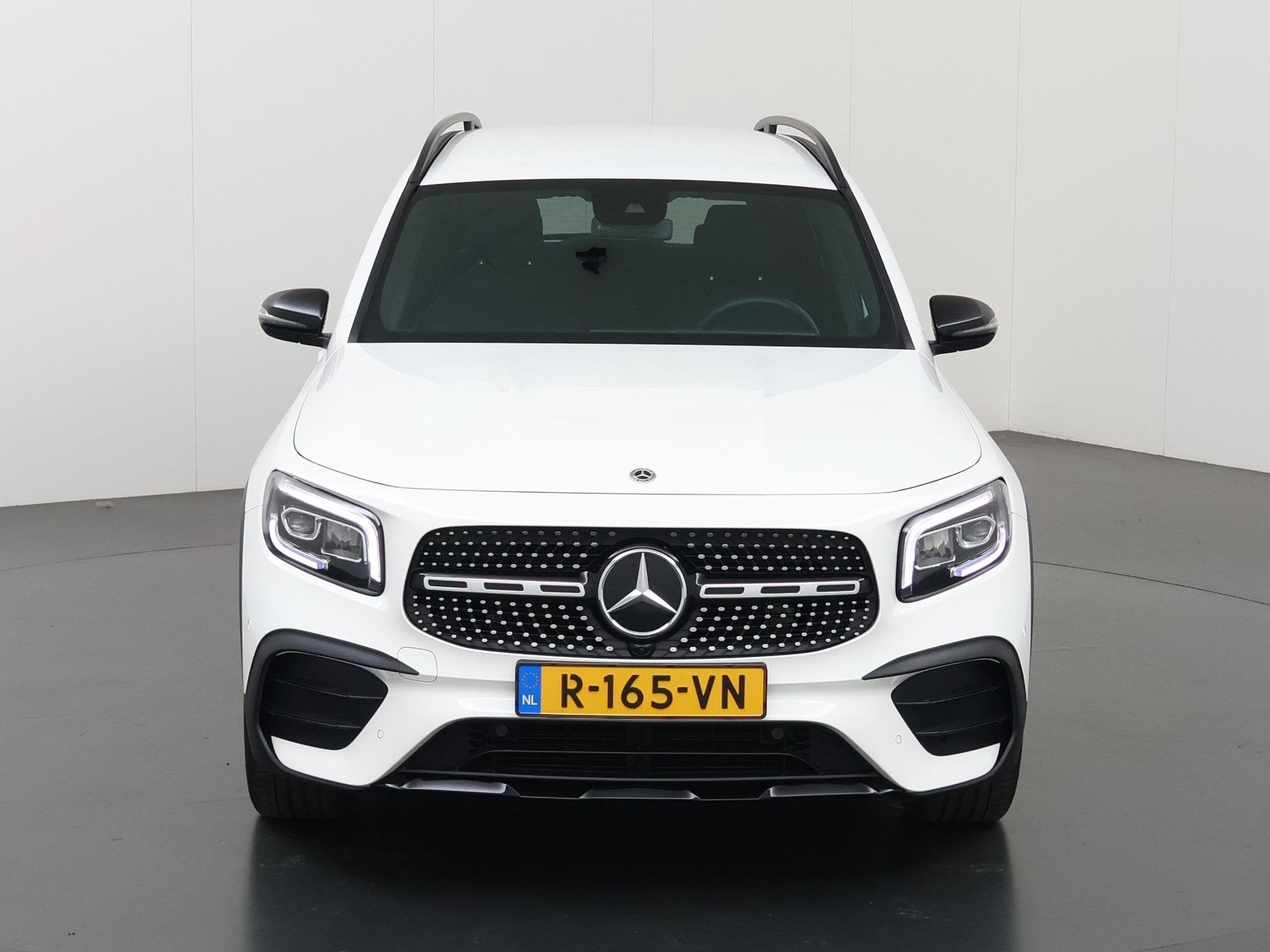 Mercedes-Benz GLB 180 AMG Line | Night | Widescreen | Stoelv, Auto's, Dealer onderhouden, 136 pk, Gebruikt, 4 cilinders