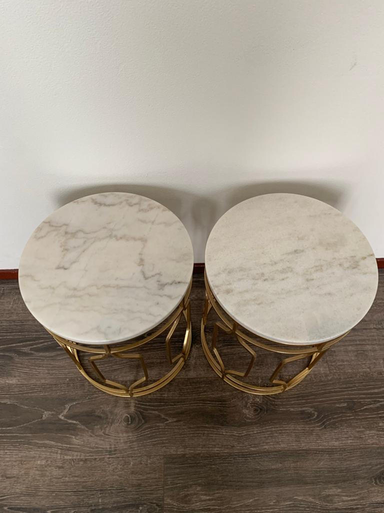 Set van 2 H&M bijzettafels met marmeren blad, Ophalen, Minder dan 45 cm, Minder dan 55 cm, Metaal of Aluminium
